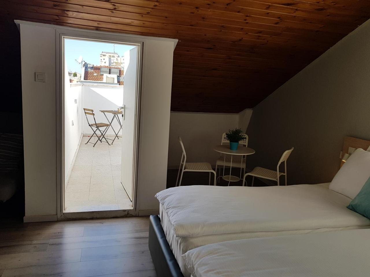 Airport Guest House - One-Way Free Shuttle Or Yehuda Стая снимка